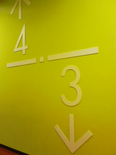 4�K